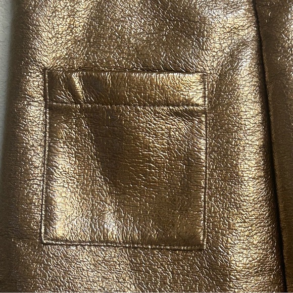 NWT Never A Wallflower Women’s XS Gold Metallic Coated Patch Skirt Holiday - Picture 8 of 9